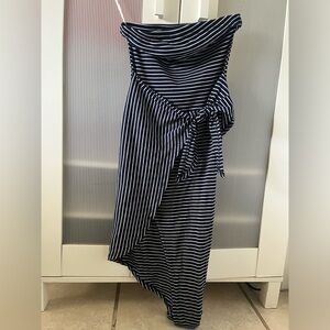 Stripped dress with slit